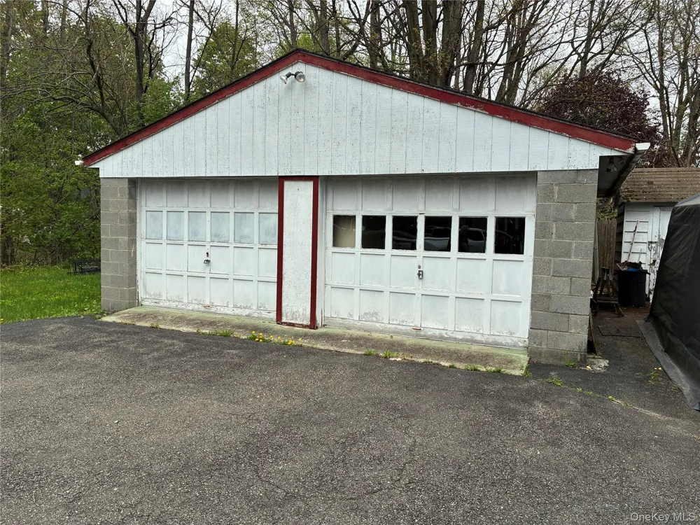 42 State Route 9H Hudson, NY 12534