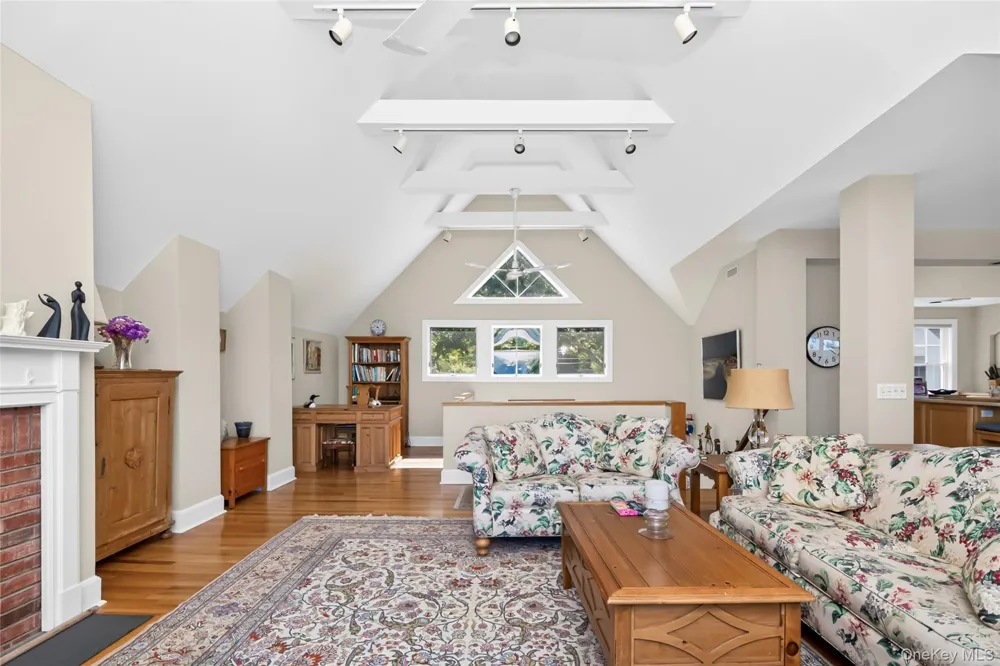 5 Sea Gull Road Shelter Island, NY 11964