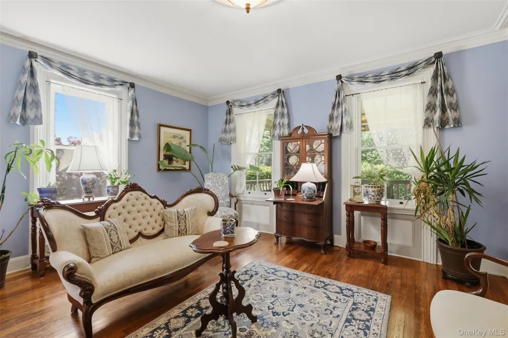 5 and 10 West Street Marlboro, NY 12542