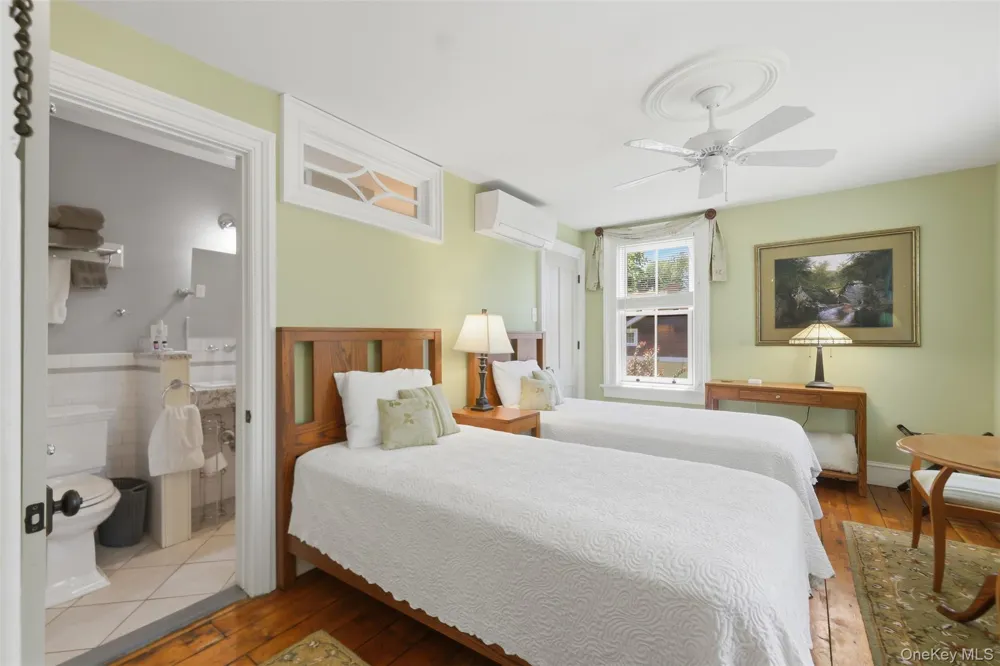 5 and 10 West Street Marlboro, NY 12542