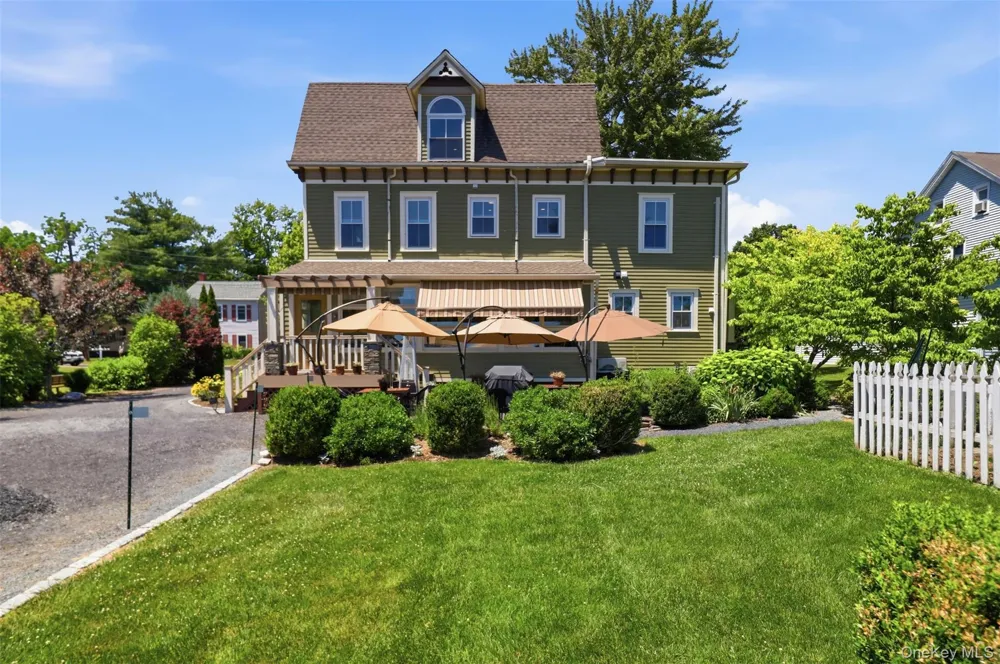 5 and 10 West Street Marlboro, NY 12542