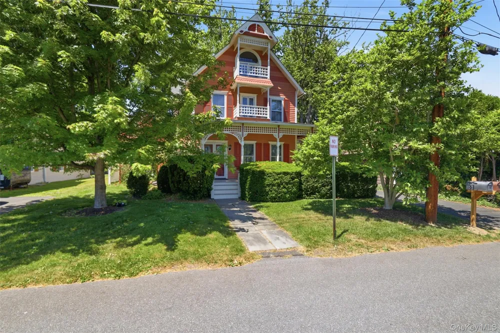 5 and 10 West Street Marlboro, NY 12542