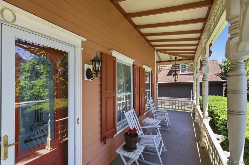 5 and 10 West Street Marlboro, NY 12542