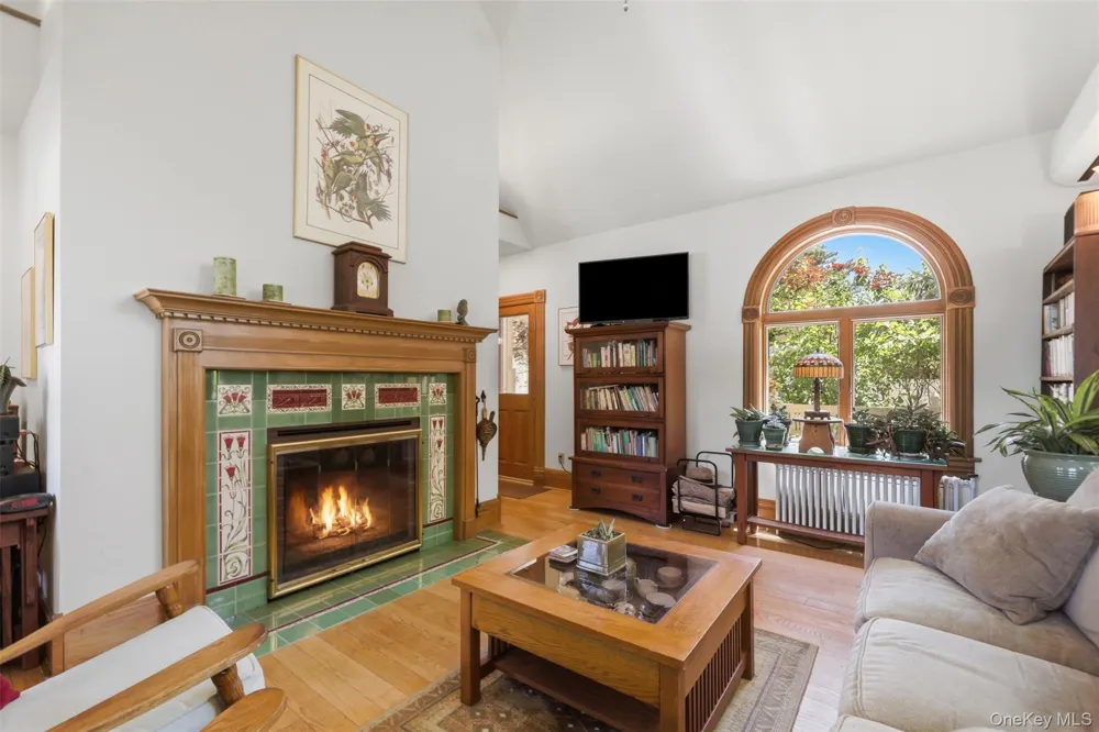 5 and 10 West Street Marlboro, NY 12542
