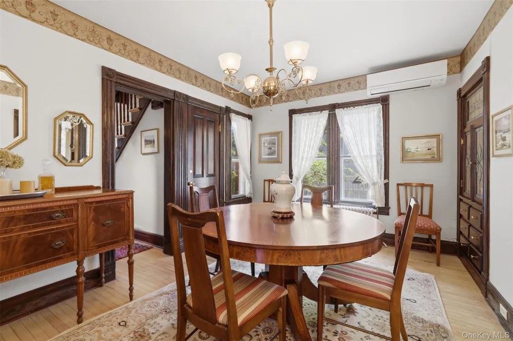5 and 10 West Street Marlboro, NY 12542