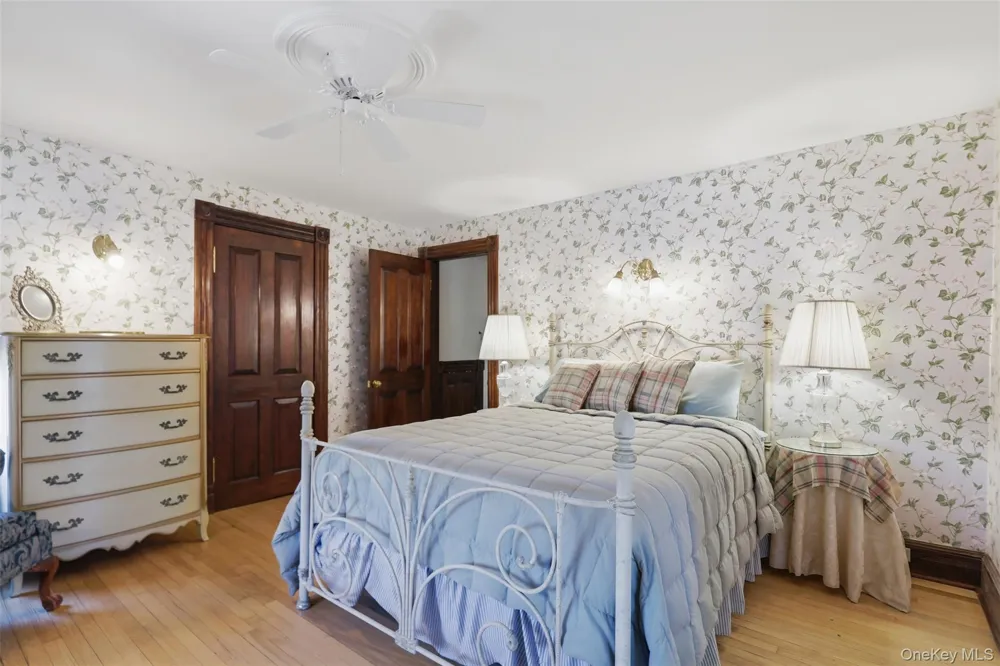 5 and 10 West Street Marlboro, NY 12542