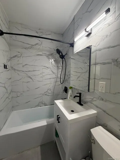 110 Stonelea Place #4a