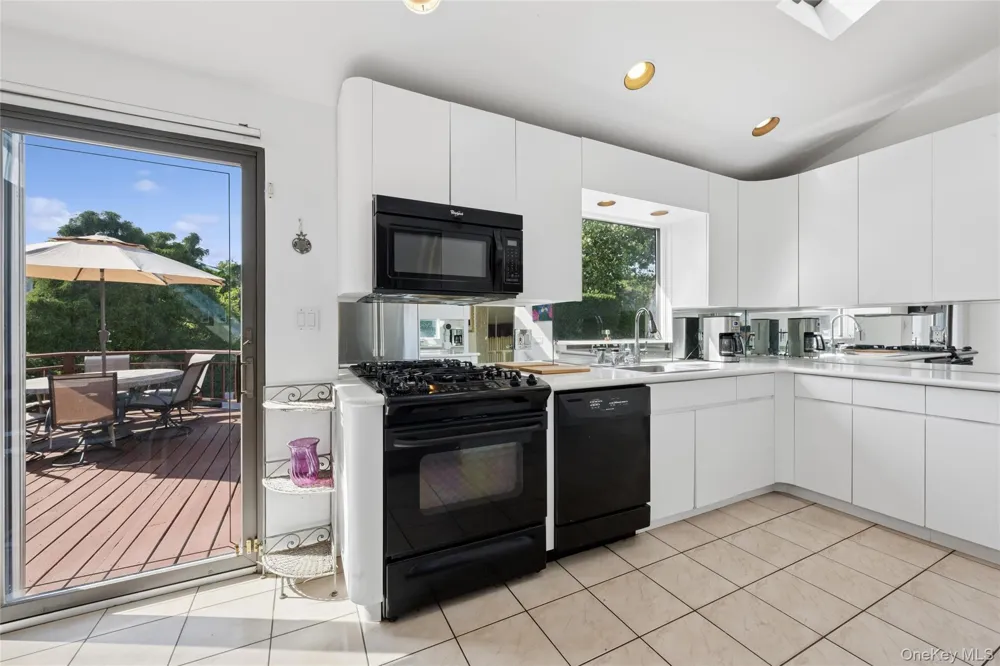 2105 Holland Way Merrick, NY 11566
