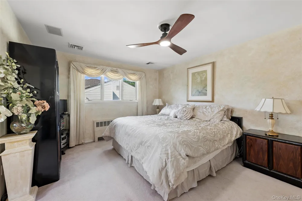 2105 Holland Way Merrick, NY 11566
