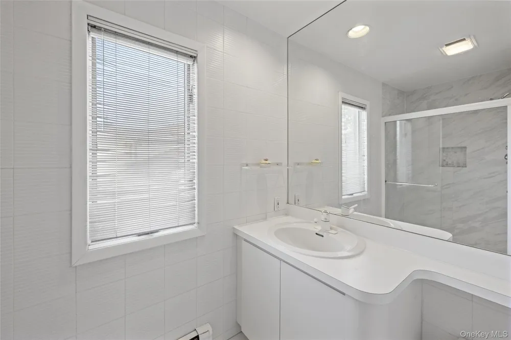 2105 Holland Way Merrick, NY 11566