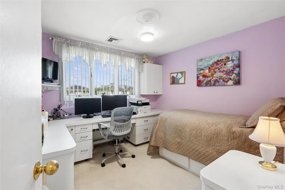 2105 Holland Way Merrick, NY 11566