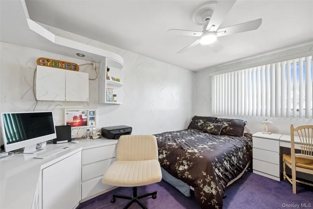 2105 Holland Way Merrick, NY 11566