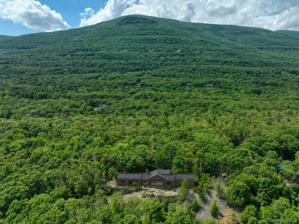 400 Stoll Road Saugerties, NY 12477