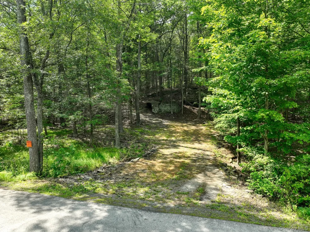 400 Stoll Road Saugerties, NY 12477