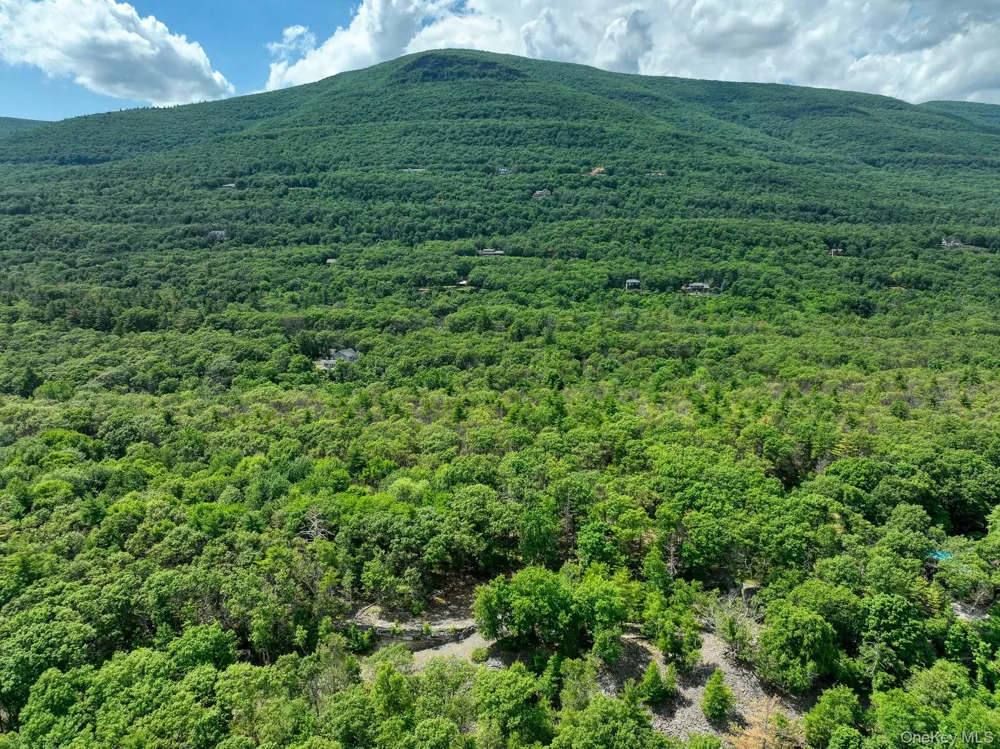 400 Stoll Road Saugerties, NY 12477