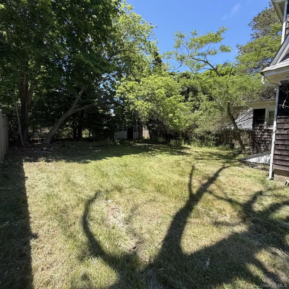 67 Tanners Neck Lane Westhampton, NY 11977