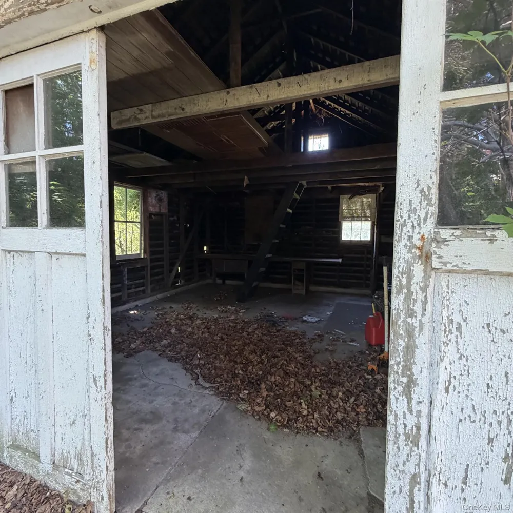 67 Tanners Neck Lane Westhampton, NY 11977