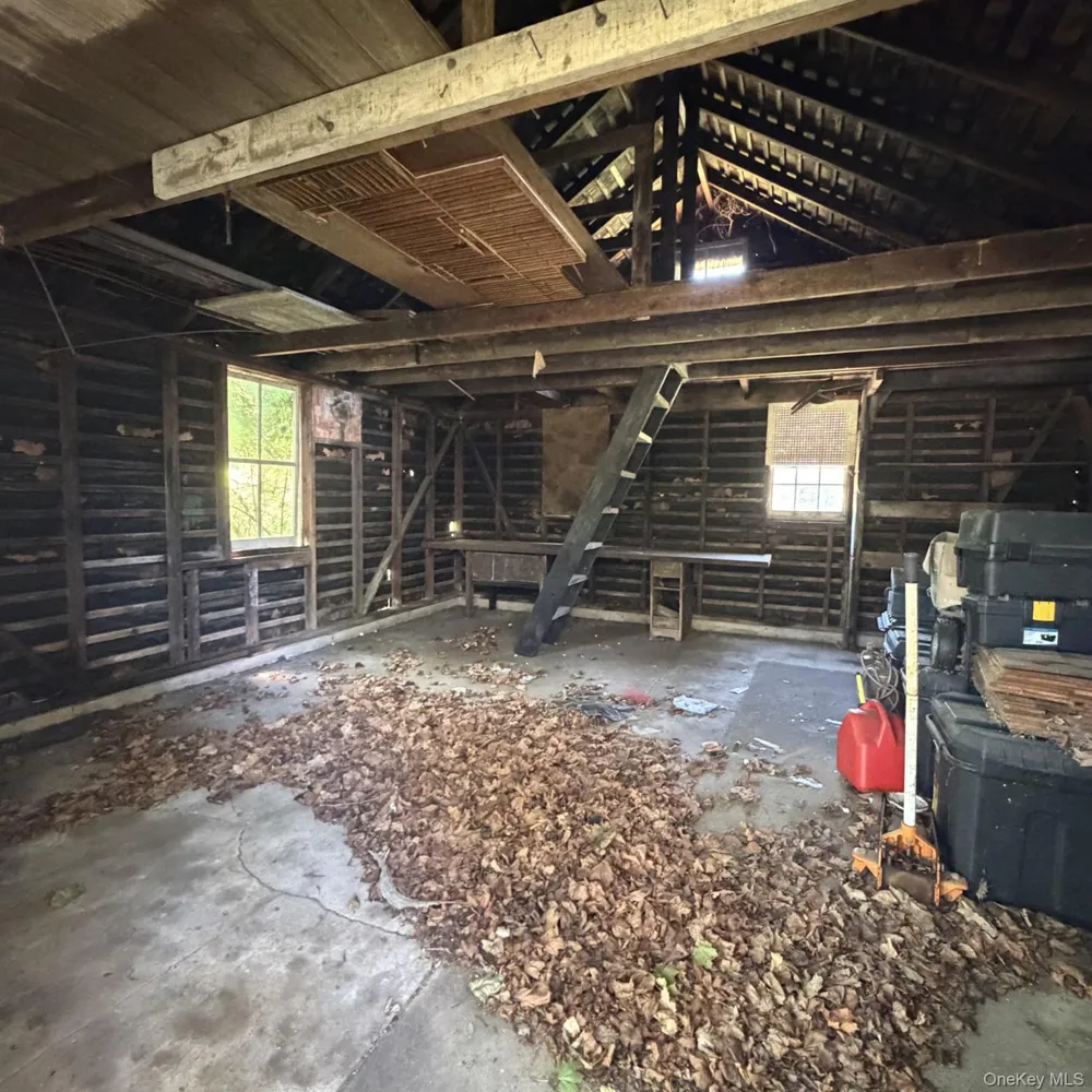67 Tanners Neck Lane Westhampton, NY 11977