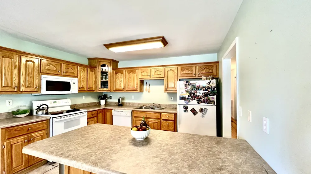 153 Commodore Cir Summertown, TN 38483