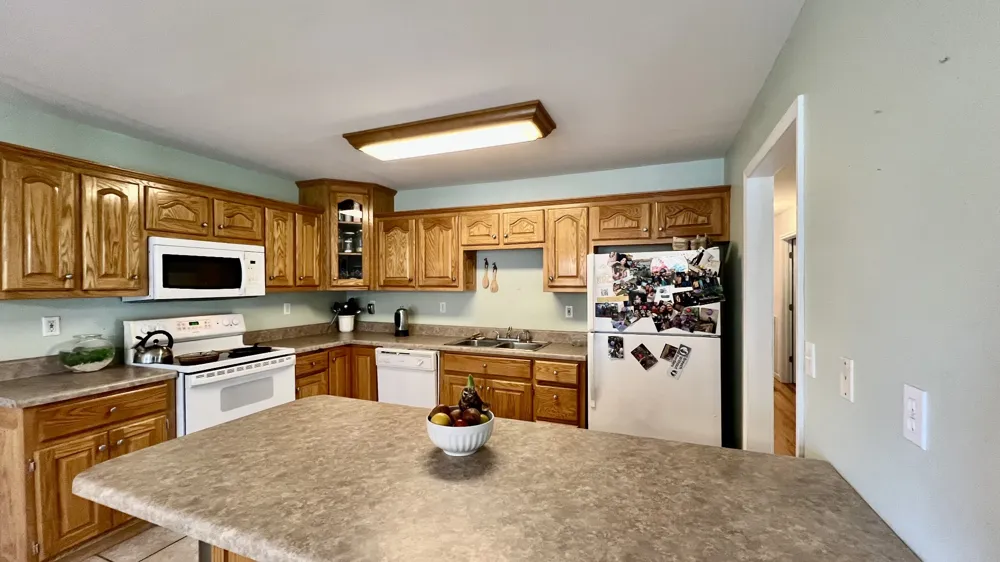 153 Commodore Cir Summertown, TN 38483