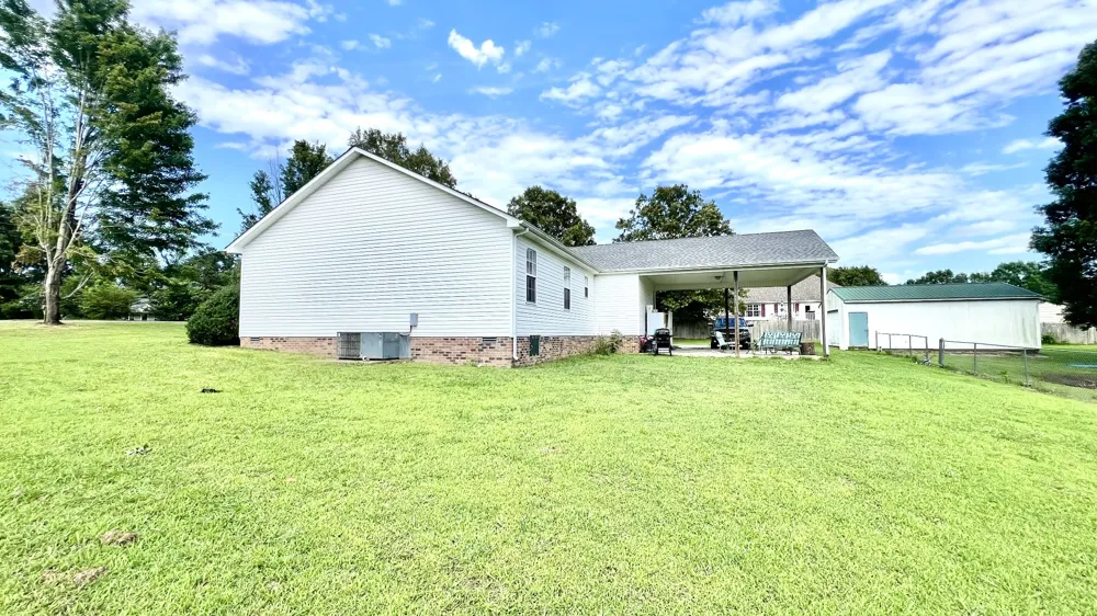 153 Commodore Cir Summertown, TN 38483