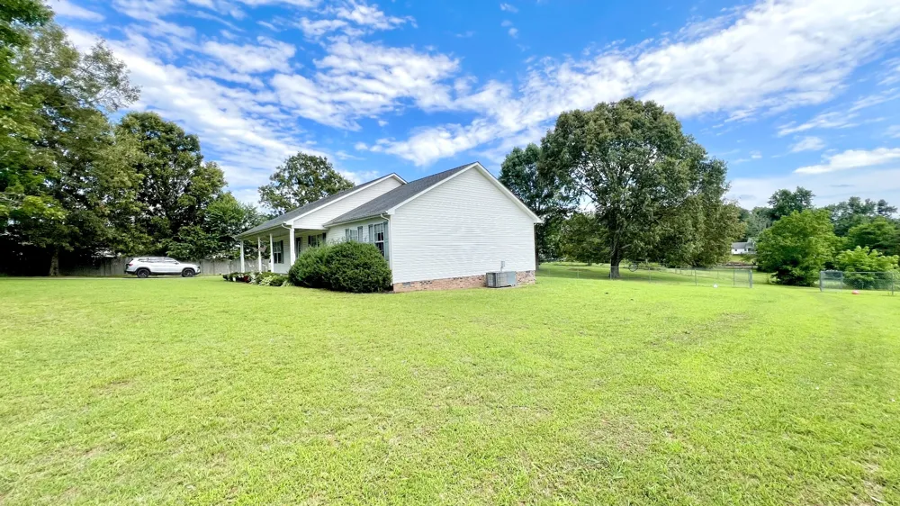 153 Commodore Cir Summertown, TN 38483