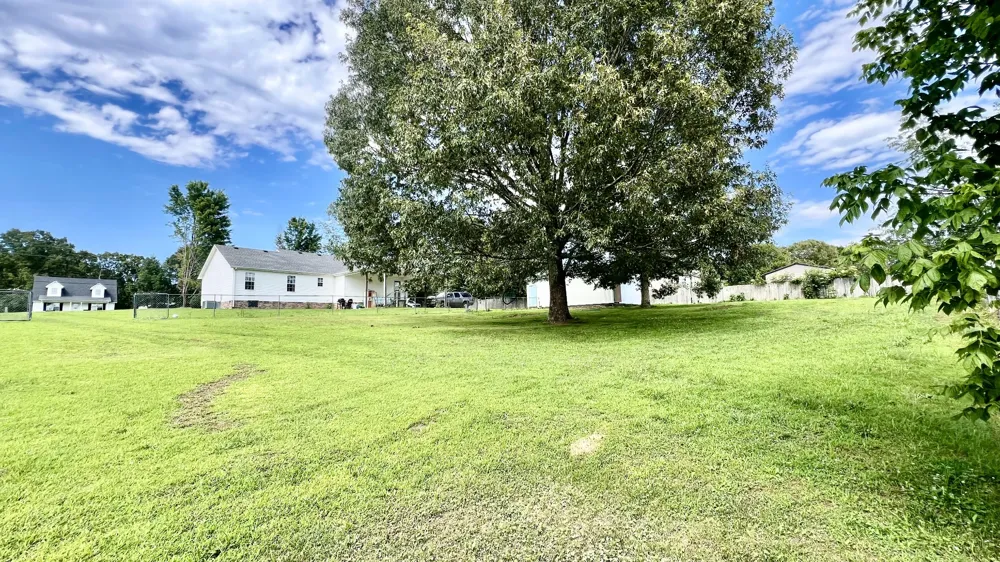153 Commodore Cir Summertown, TN 38483