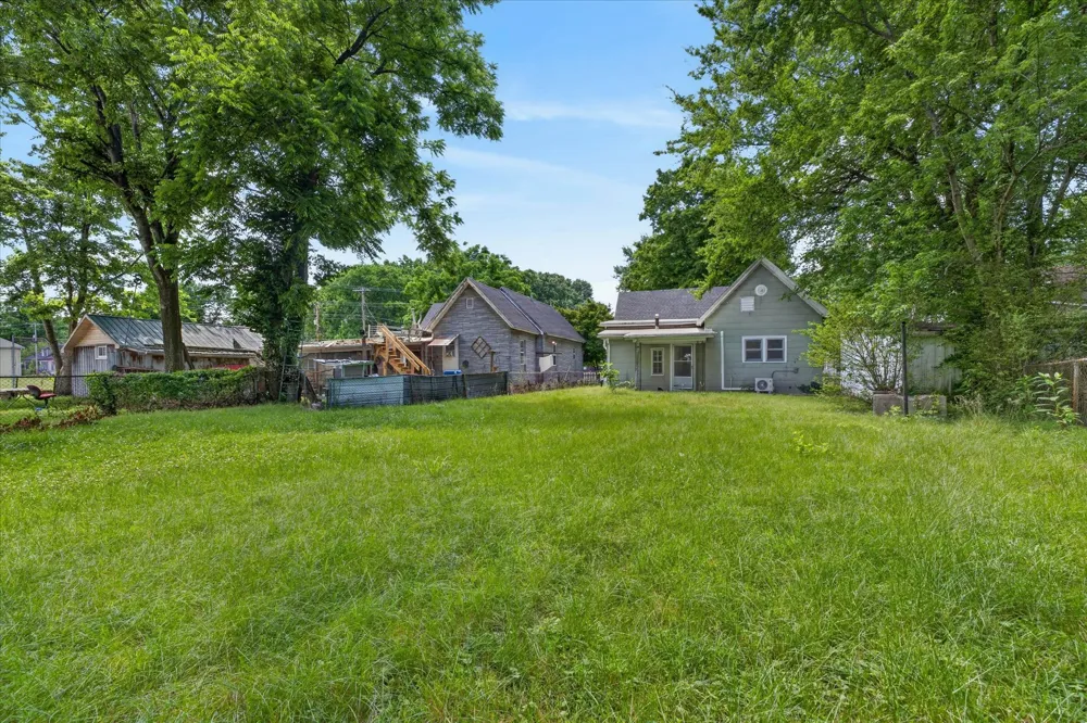 132 S McPherson St Hopkinsville, KY 42240