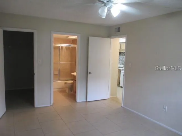 14227 SHADOW MOSS LANE #102 Tampa, FL 33613