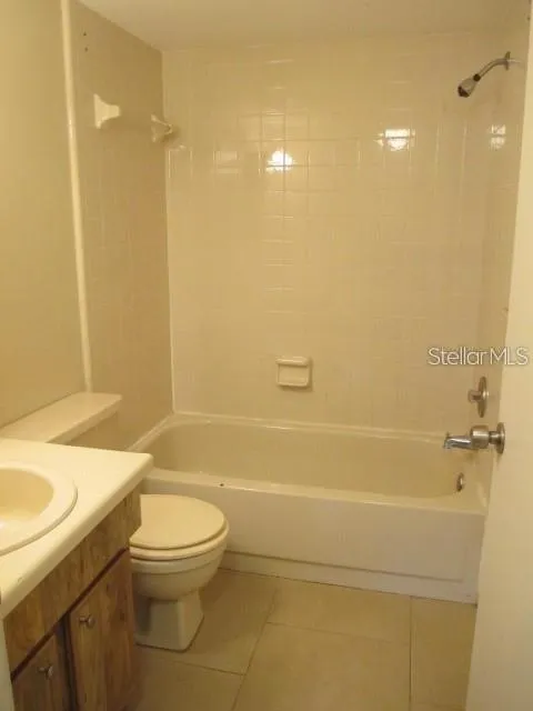 14227 SHADOW MOSS LANE #102 Tampa, FL 33613