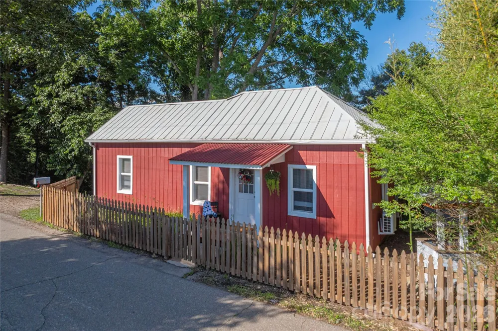 261 Star Ridge Road Canton, NC 28716