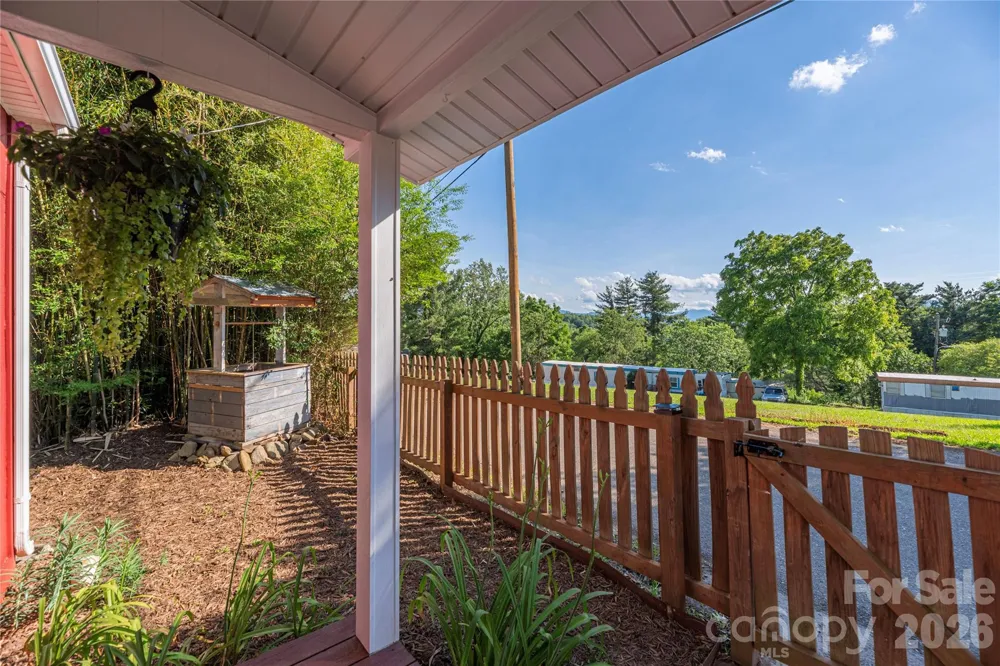 261 Star Ridge Road Canton, NC 28716