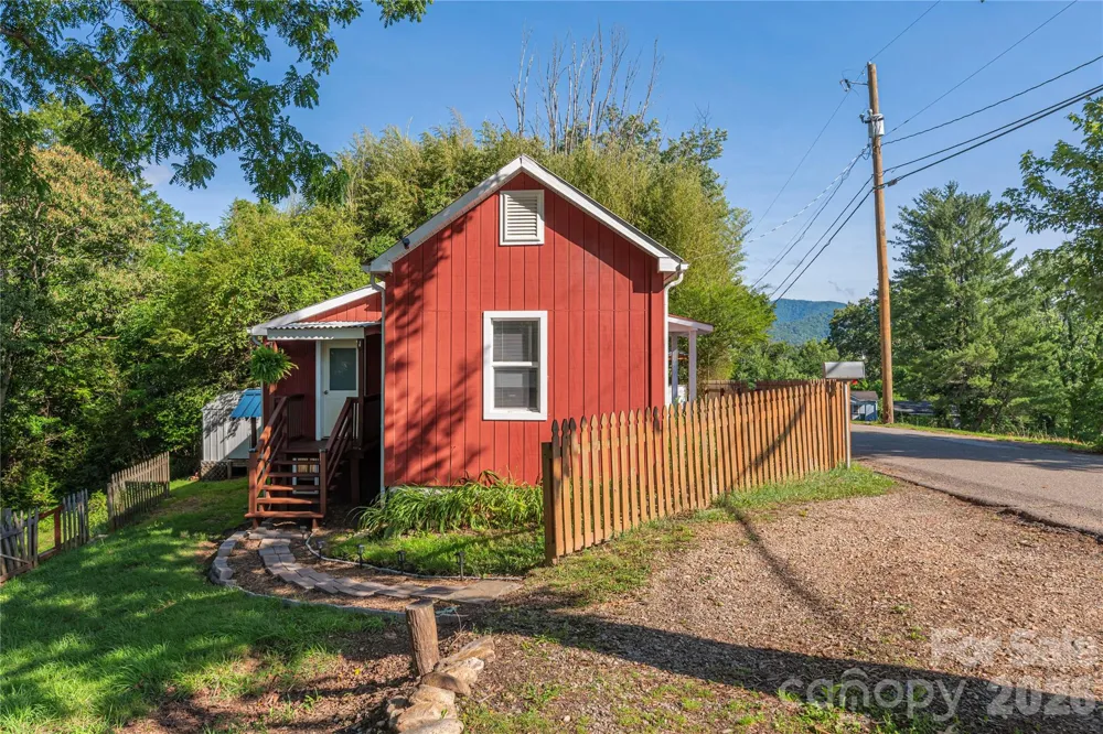 261 Star Ridge Road Canton, NC 28716