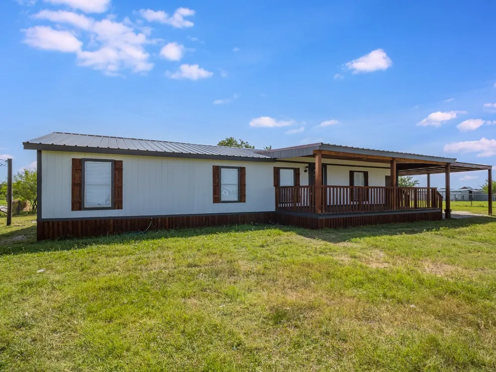 220 Lcr 396 Groesbeck, TX 76642