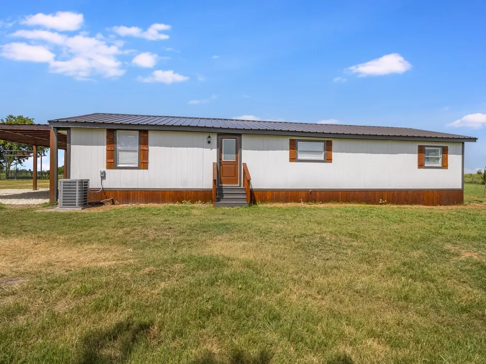 220 Lcr 396 Groesbeck, TX 76642