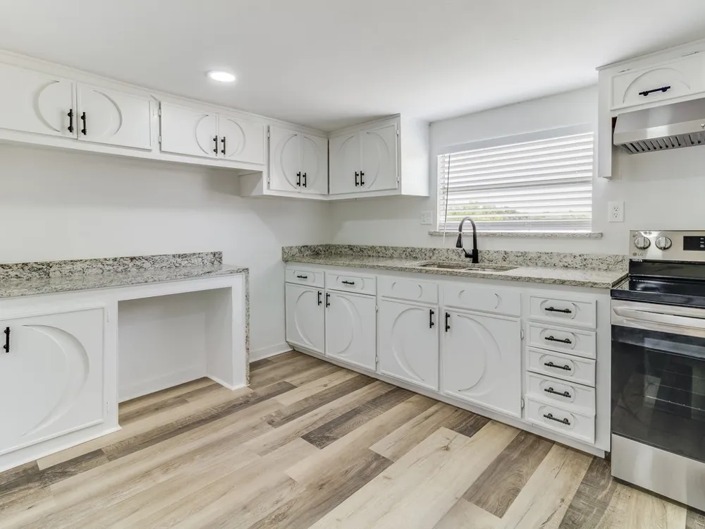 220 Lcr 396 Groesbeck, TX 76642