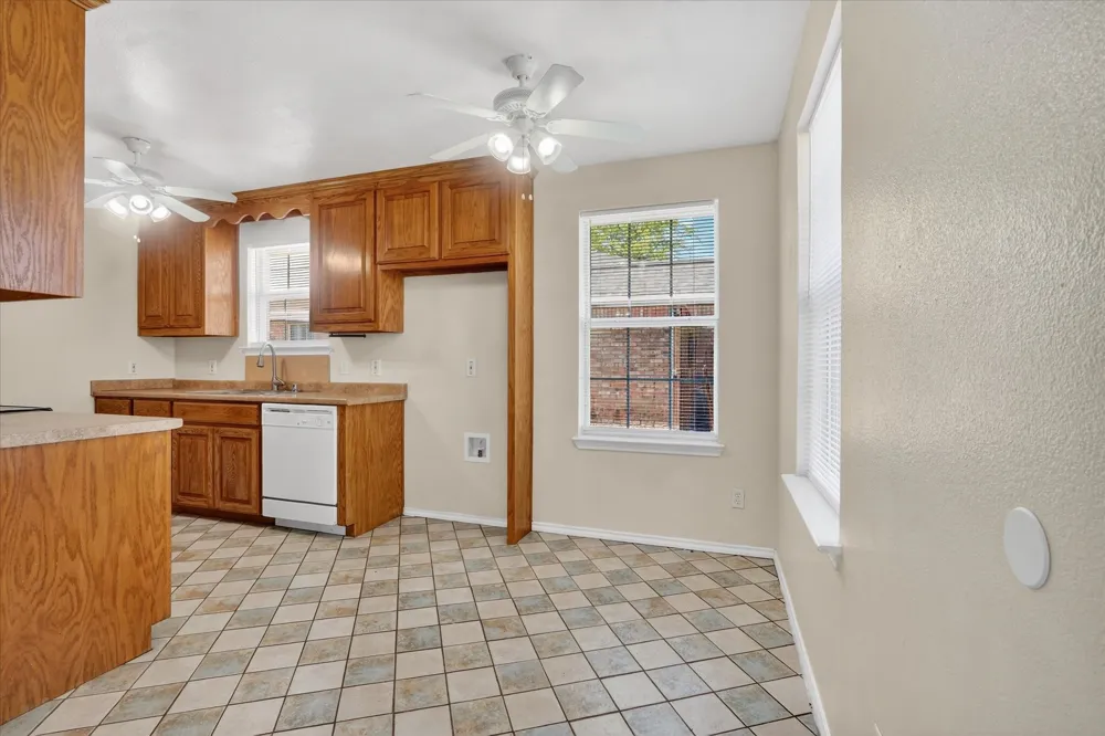 509 W Cedar Street Gunter, TX 75058