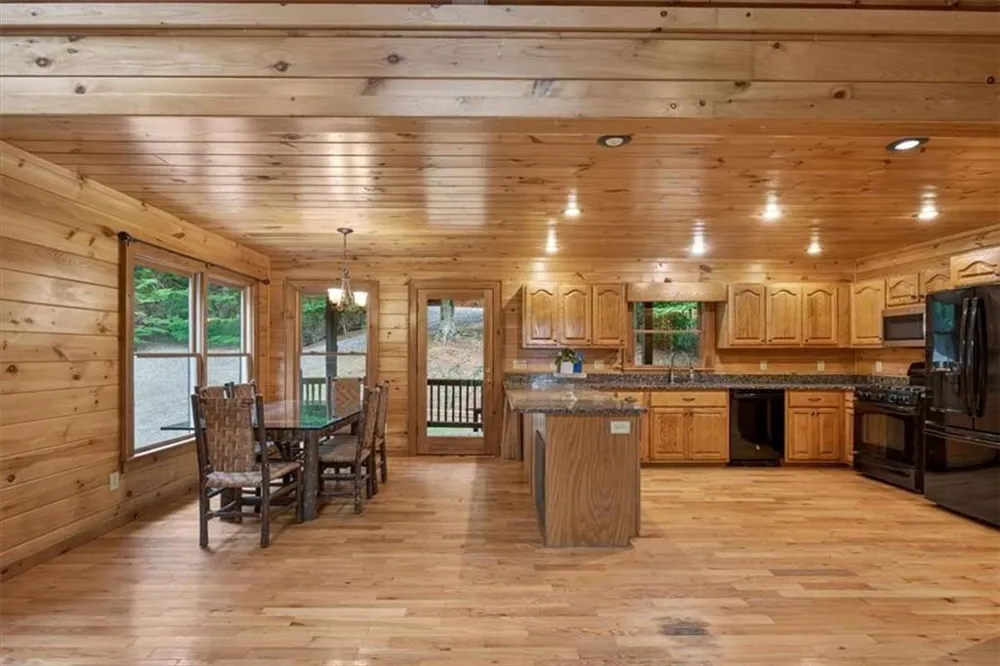 648 Stuart Mountain Road Mineral Bluff, GA 30559