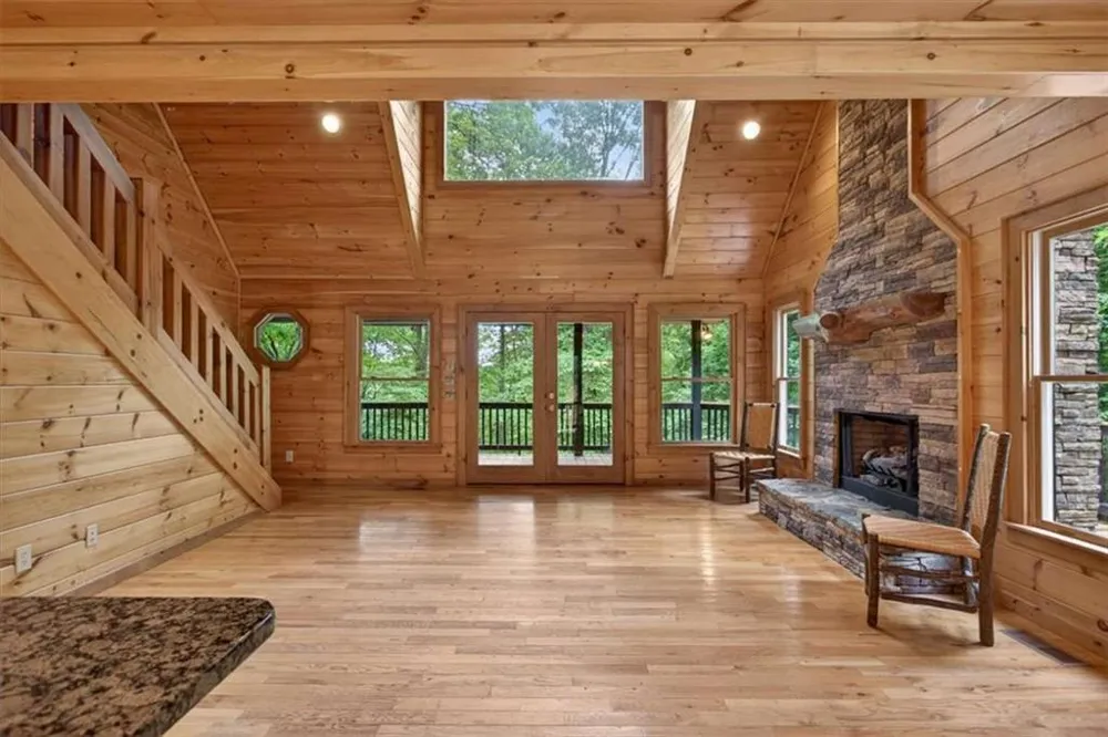 648 Stuart Mountain Road Mineral Bluff, GA 30559