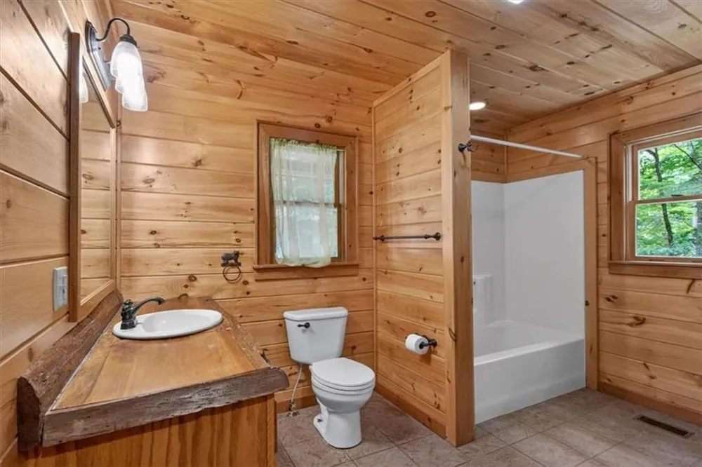 648 Stuart Mountain Road Mineral Bluff, GA 30559