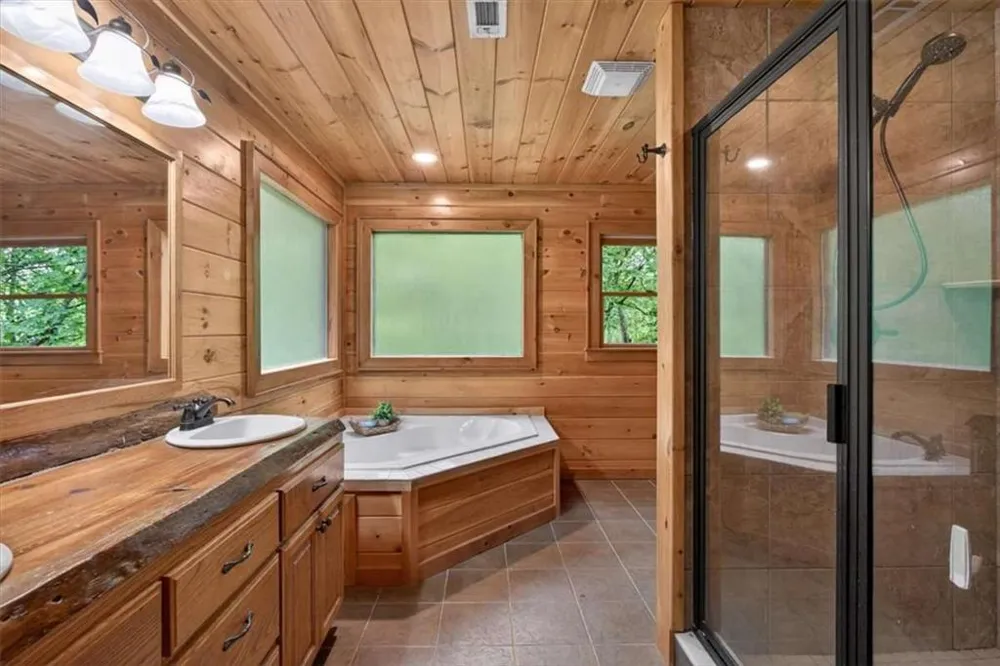 648 Stuart Mountain Road Mineral Bluff, GA 30559