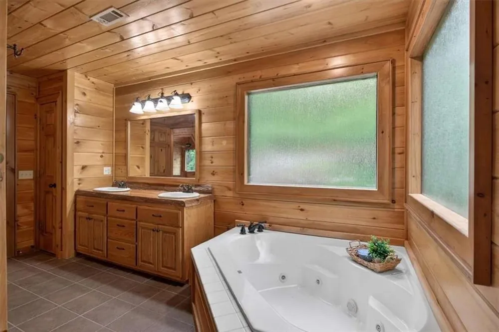 648 Stuart Mountain Road Mineral Bluff, GA 30559