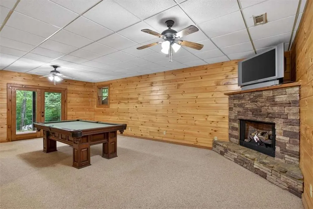 648 Stuart Mountain Road Mineral Bluff, GA 30559