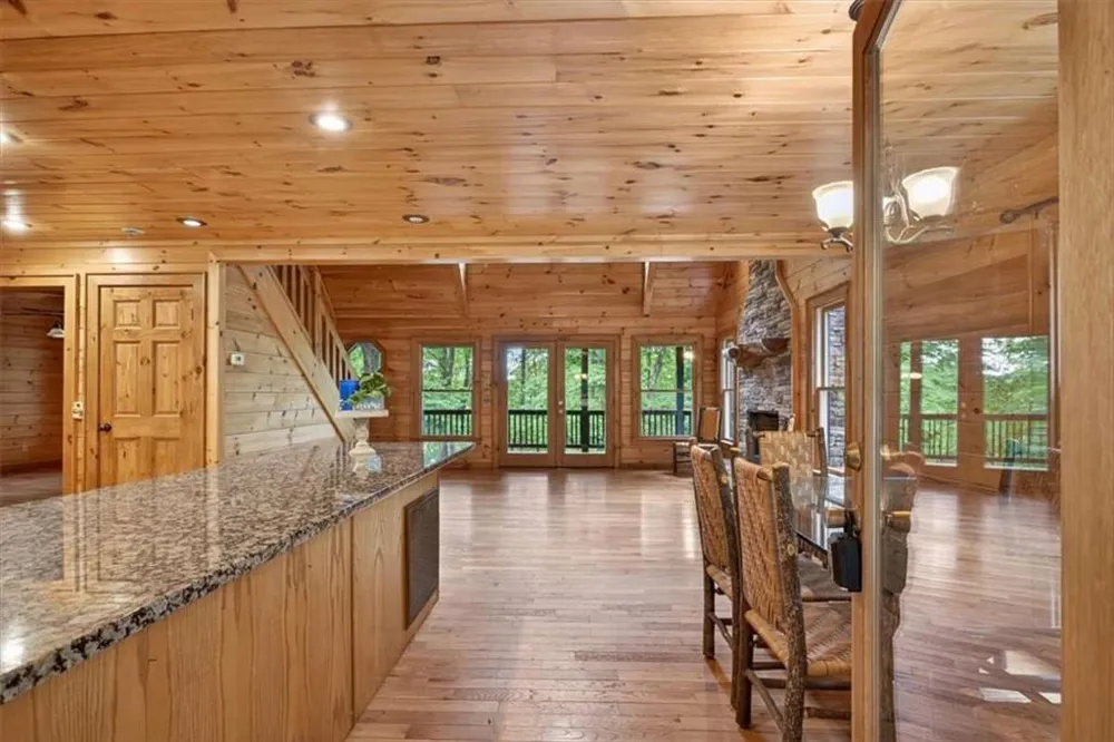 648 Stuart Mountain Road Mineral Bluff, GA 30559