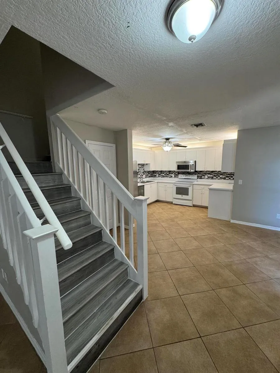 1536 Lawnwood Circle #3 Fort Pierce, FL 34950