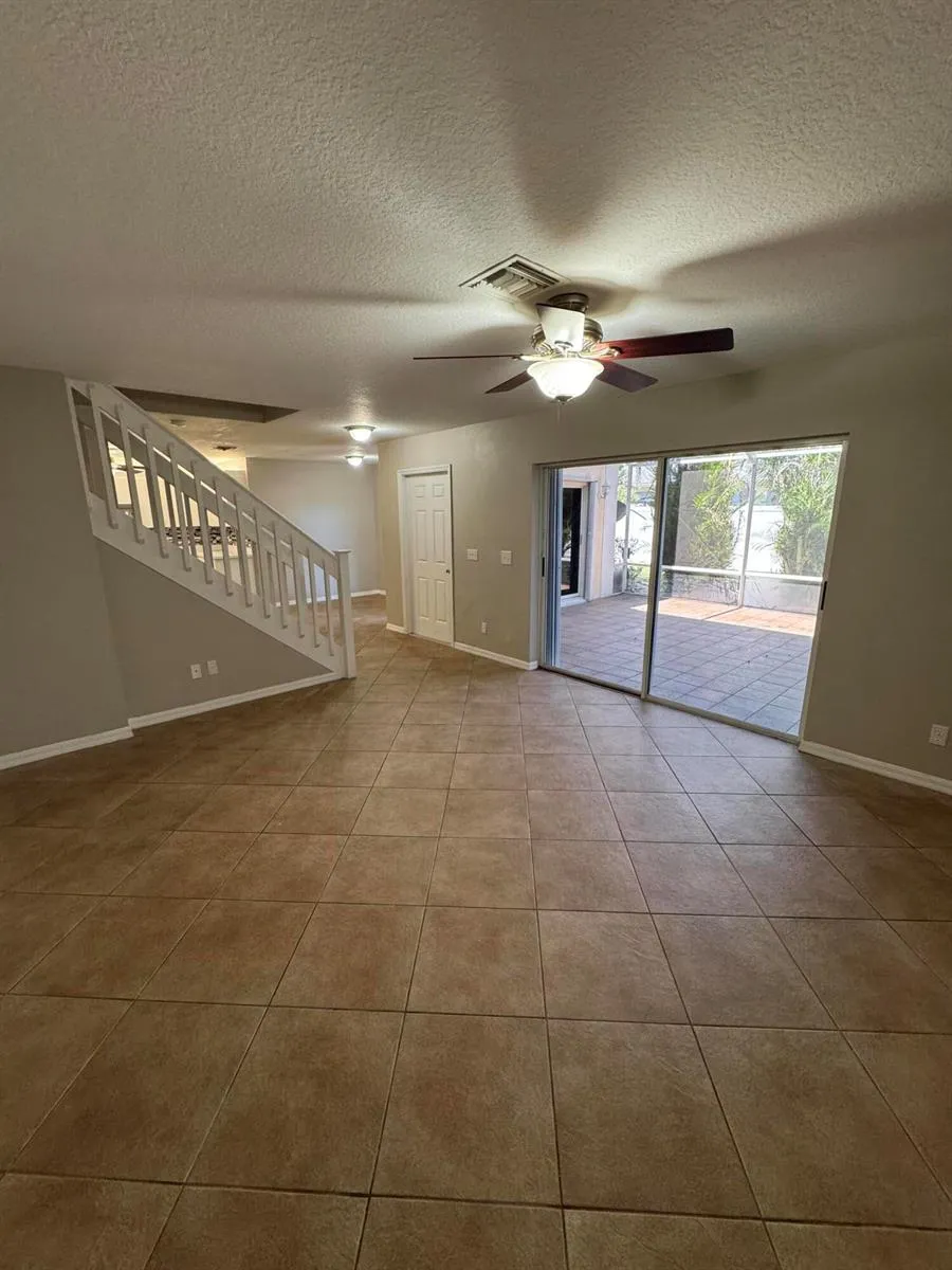 1536 Lawnwood Circle #3 Fort Pierce, FL 34950