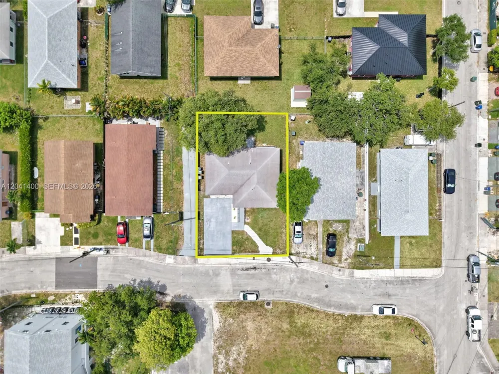 6039 SW 63rd Ter South Miami, FL 33143