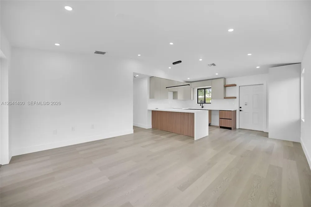 6039 SW 63rd Ter South Miami, FL 33143