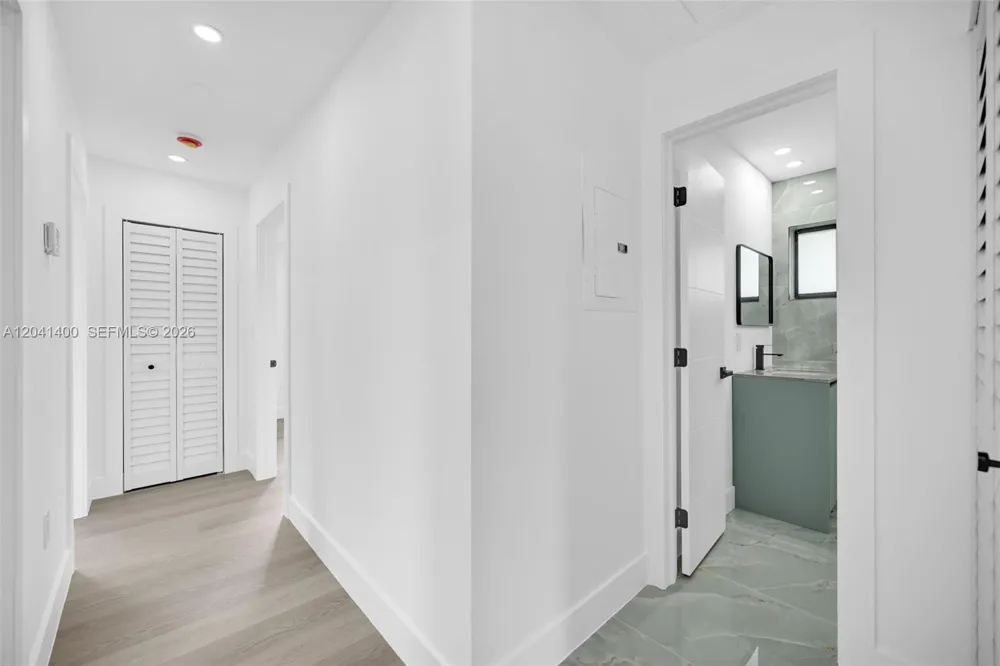 6039 SW 63rd Ter South Miami, FL 33143