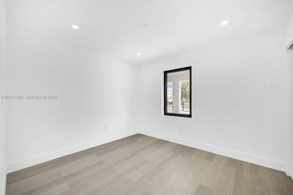 6039 SW 63rd Ter South Miami, FL 33143